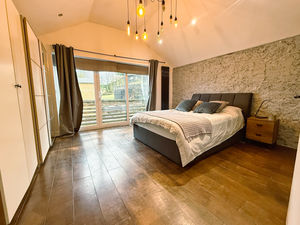 Photo 12- click for photo gallery